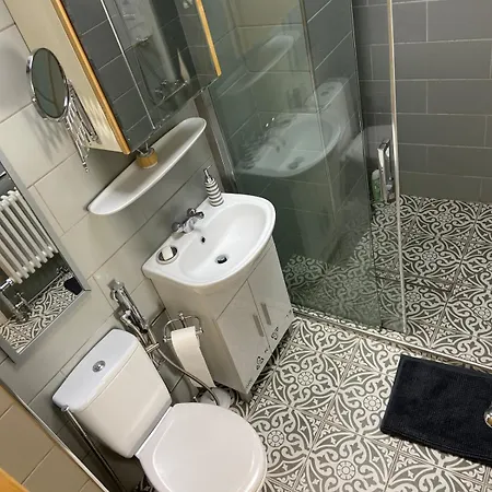 One Bedroom Flat In The Hearth Of